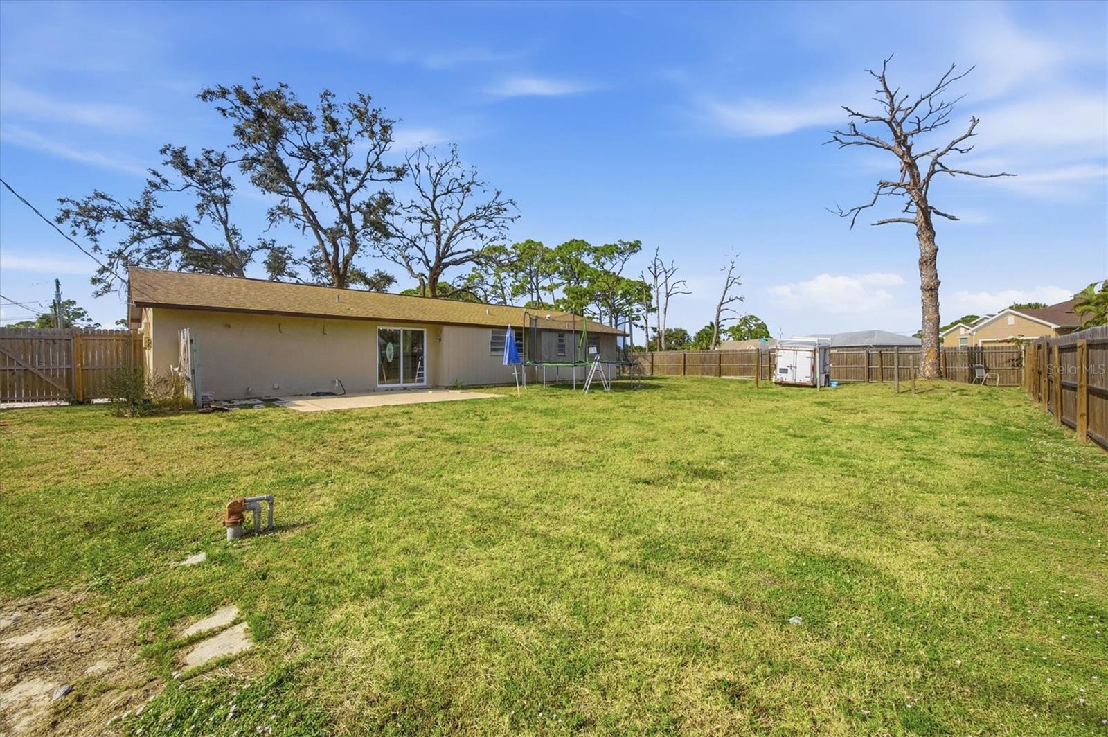 Image 18 of 48 For 5755 Oxalis Road