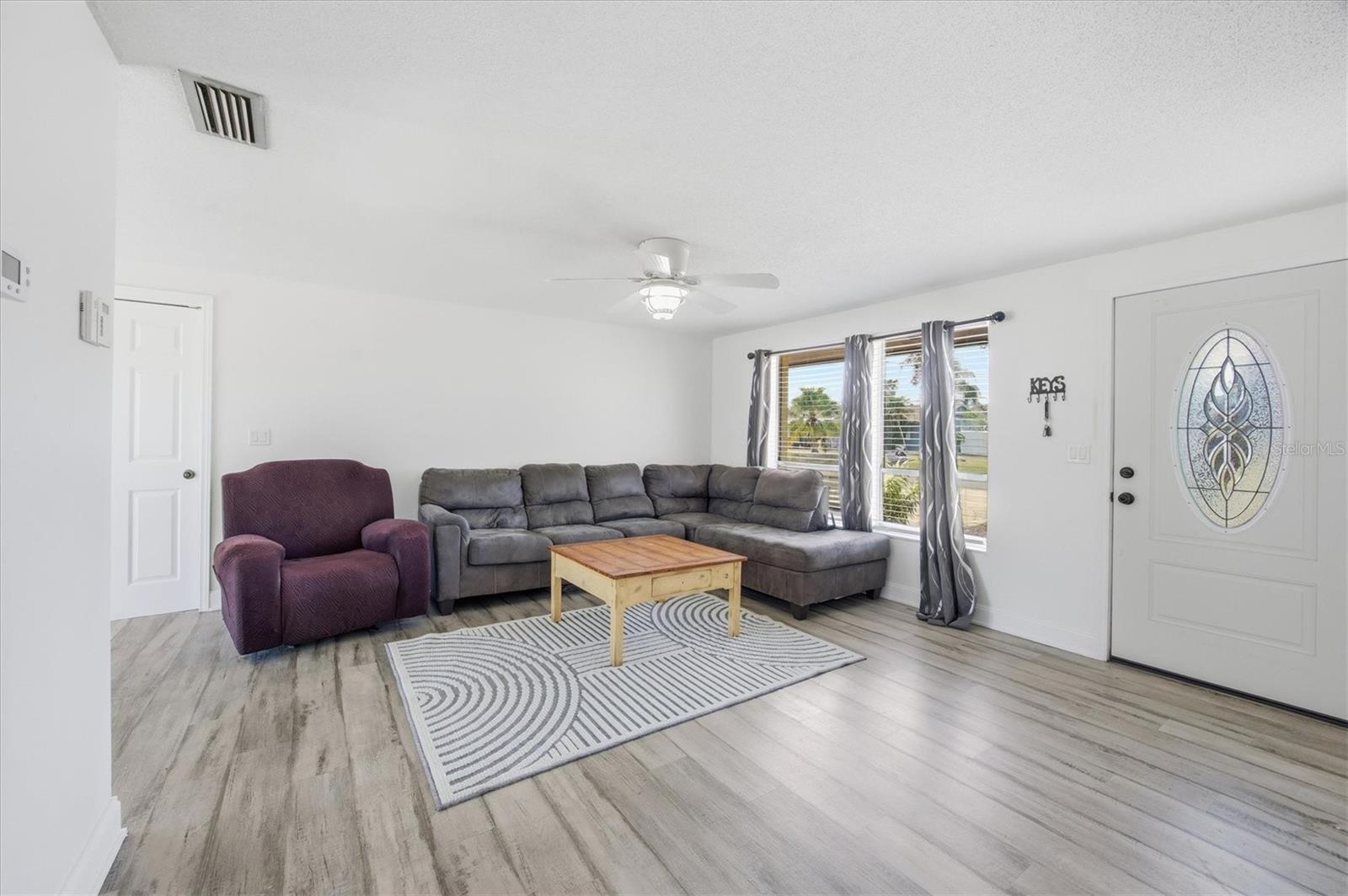 Image 3 of 48 For 5755 Oxalis Road