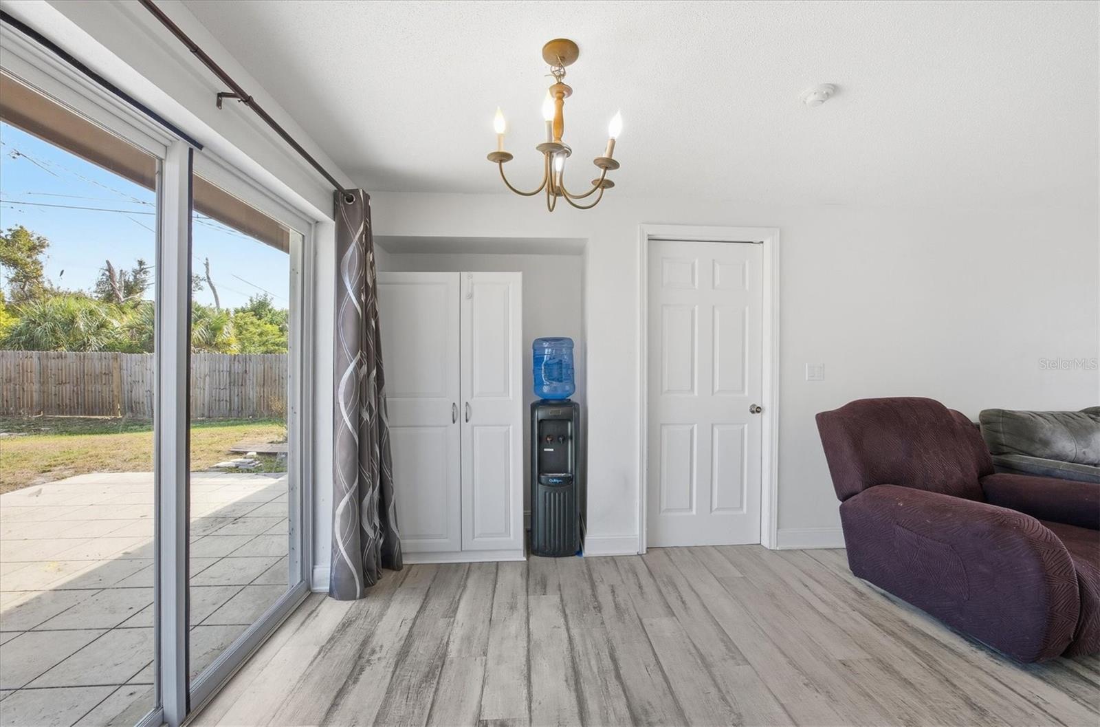 Image 8 of 48 For 5755 Oxalis Road