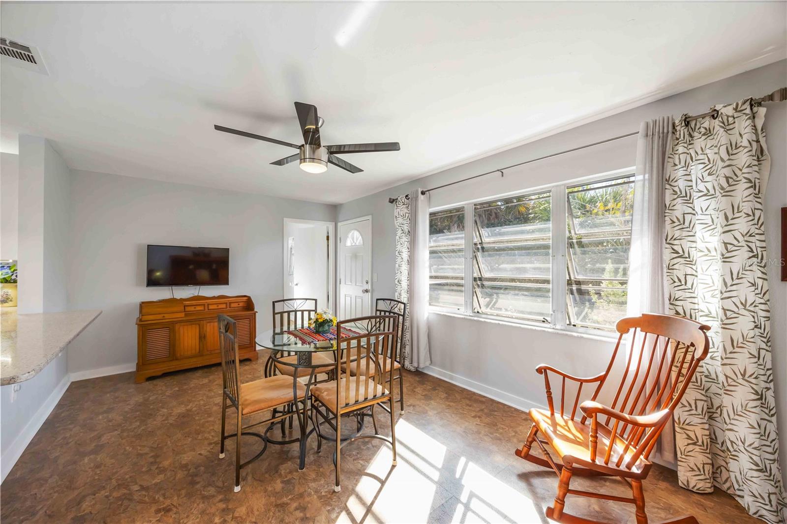 Image 11 of 33 For 436 Circlewood Drive J5