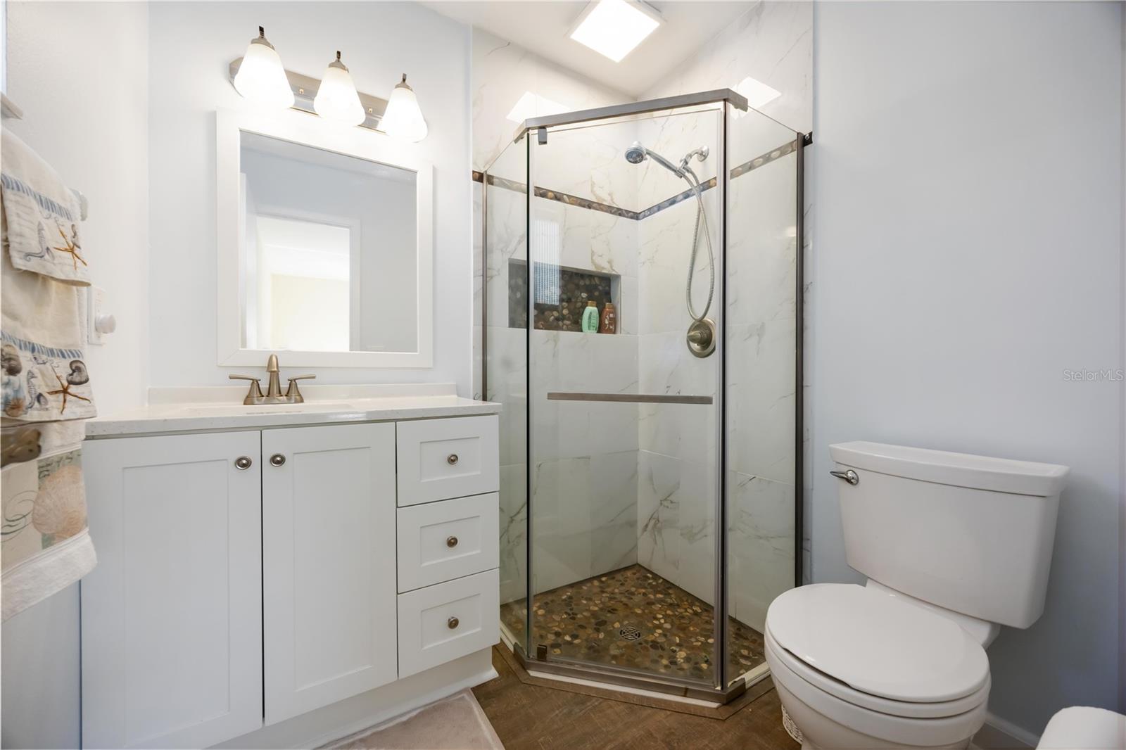 Image 15 of 33 For 436 Circlewood Drive J5