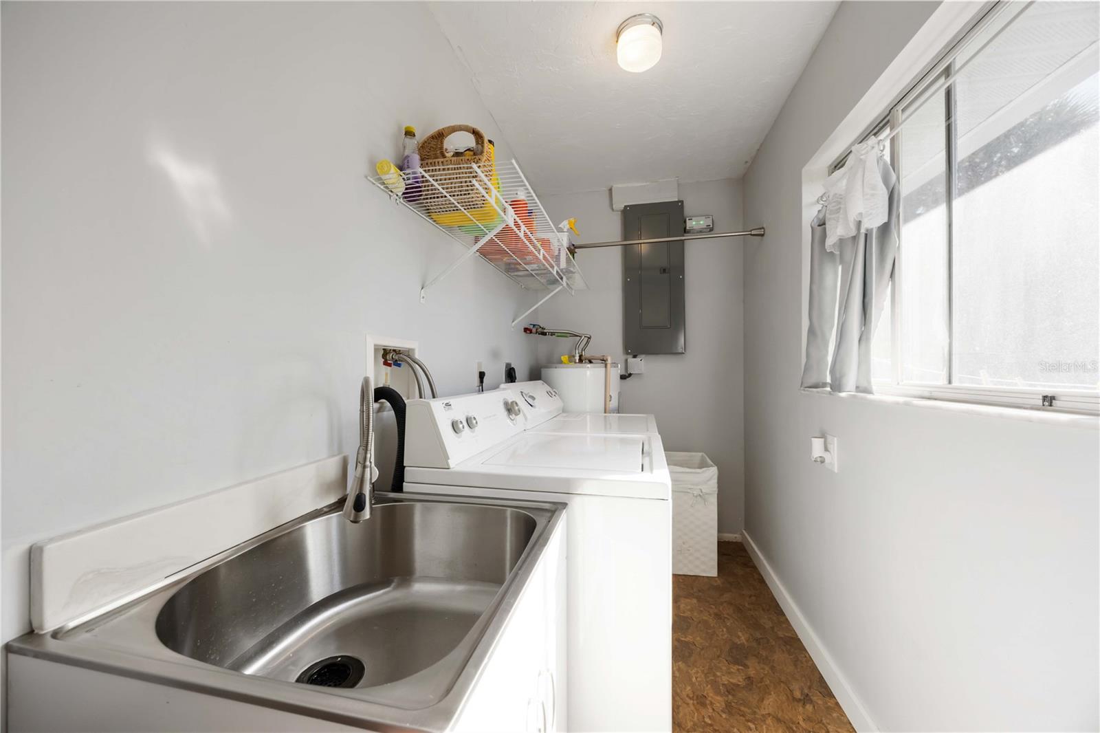 Image 20 of 33 For 436 Circlewood Drive J5