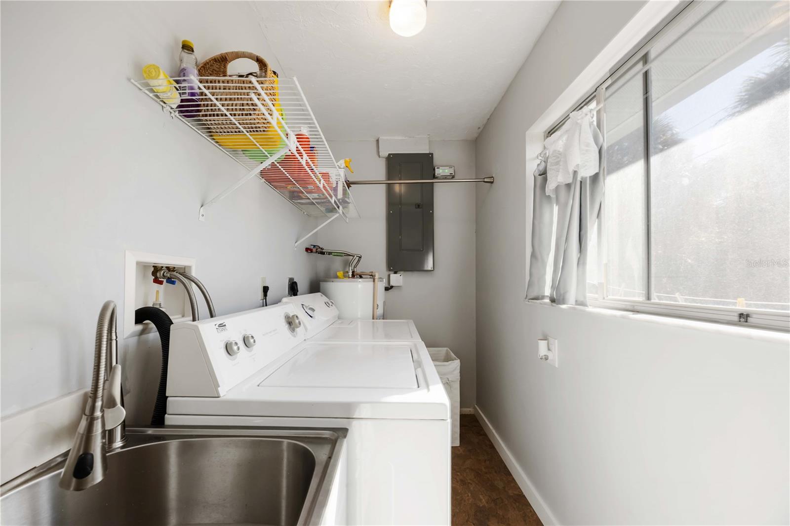 Image 21 of 33 For 436 Circlewood Drive J5