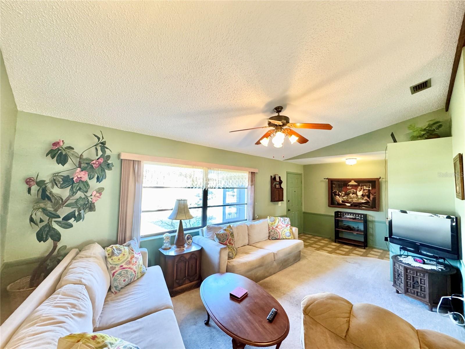 Image 20 of 63 For 20363 Mount Prospect Avenue