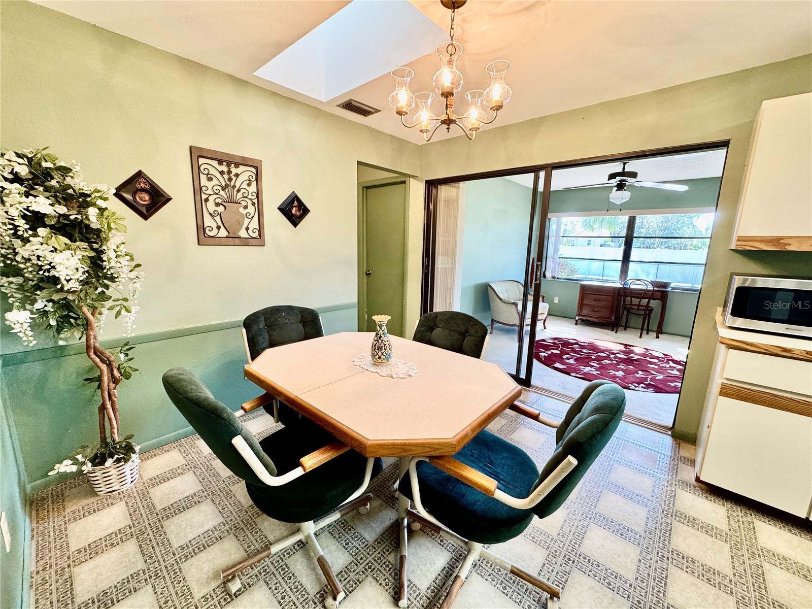 Image 34 of 63 For 20363 Mount Prospect Avenue