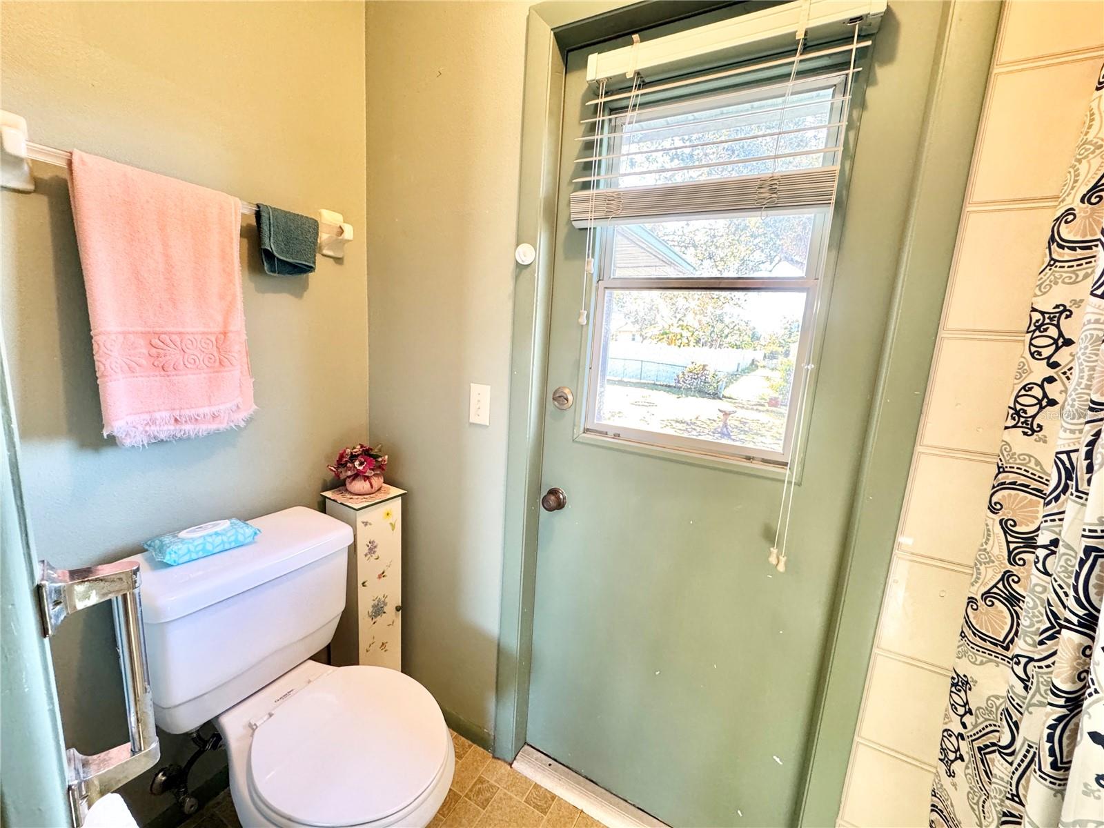 Image 45 of 63 For 20363 Mount Prospect Avenue