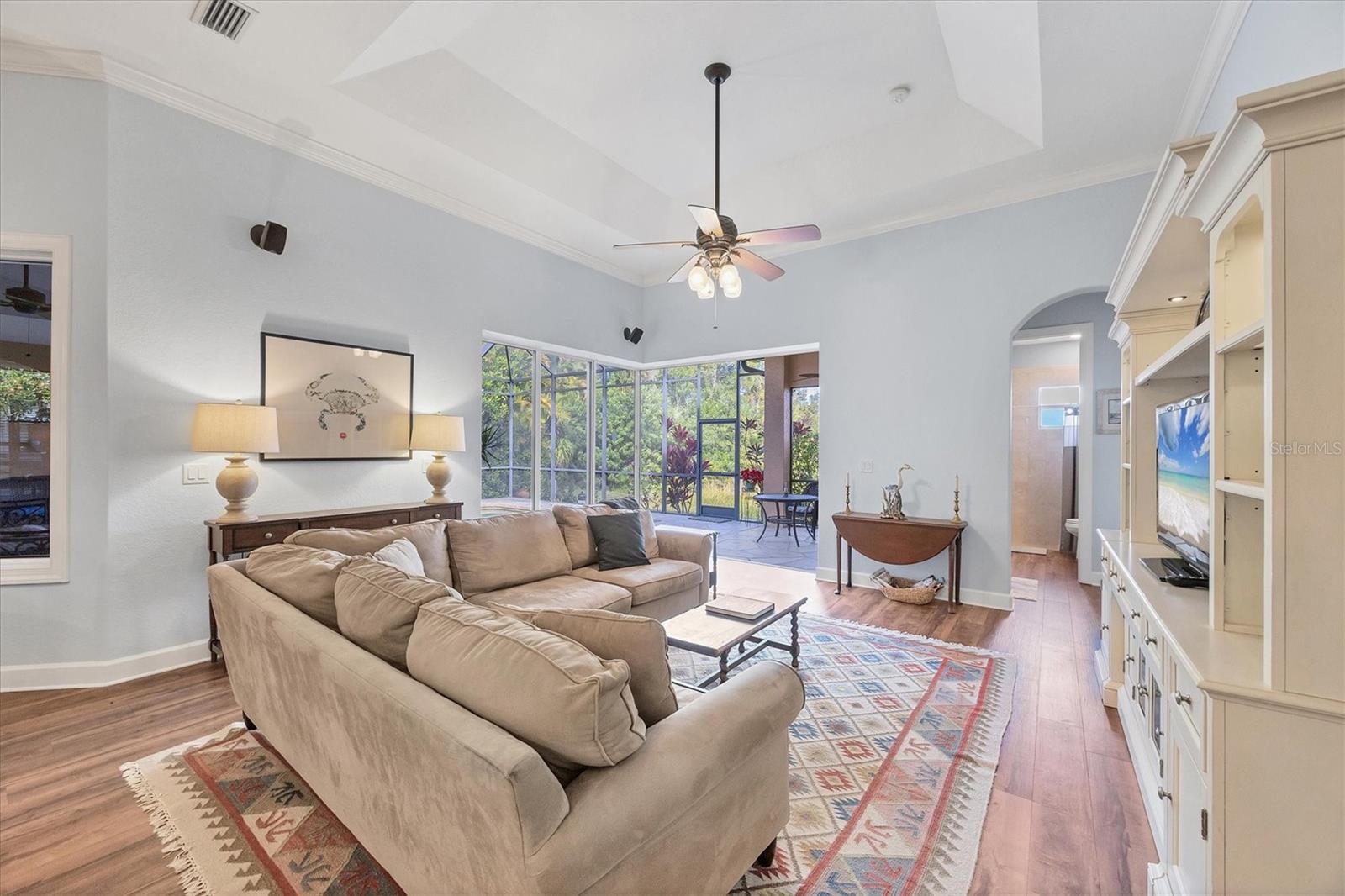 Image 14 of 74 For 4360 Corso Venetia Boulevard