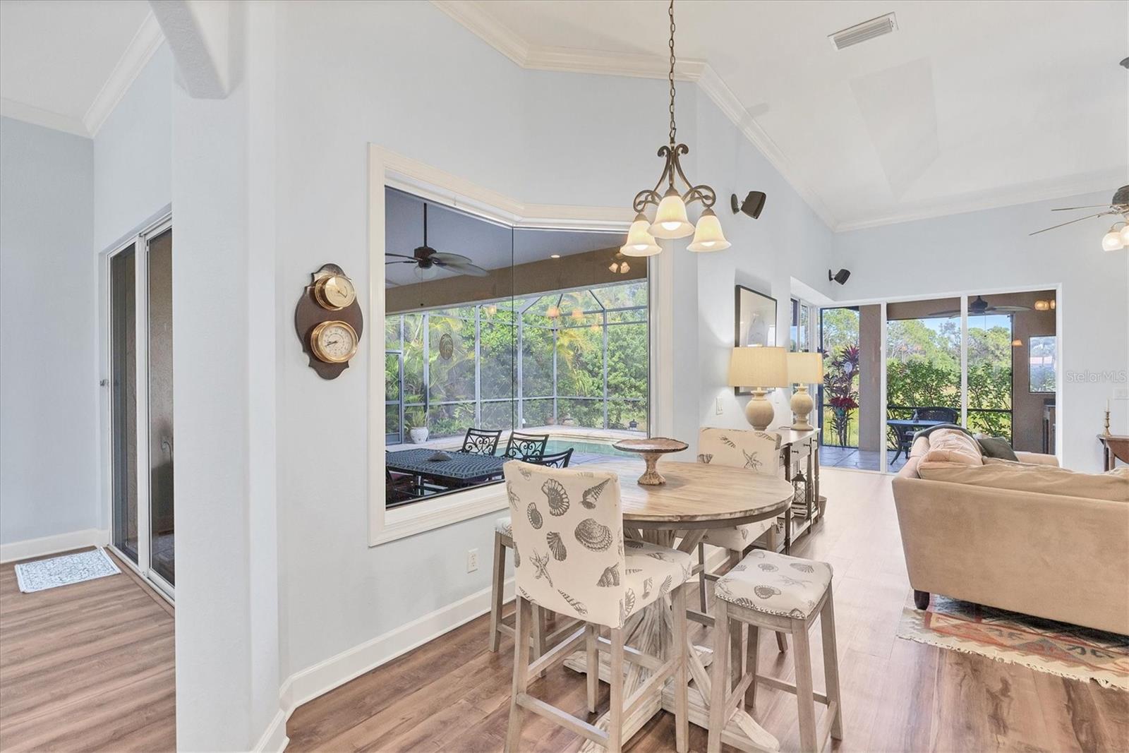 Image 21 of 74 For 4360 Corso Venetia Boulevard