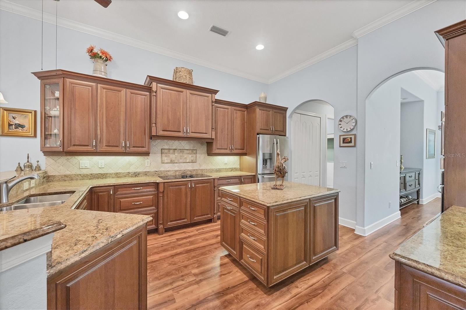 Image 29 of 74 For 4360 Corso Venetia Boulevard