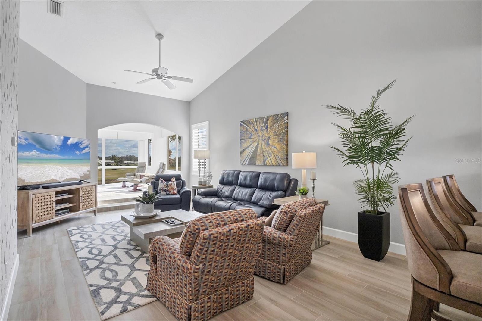 Image 14 of 42 For 119 Woodbridge Drive 203