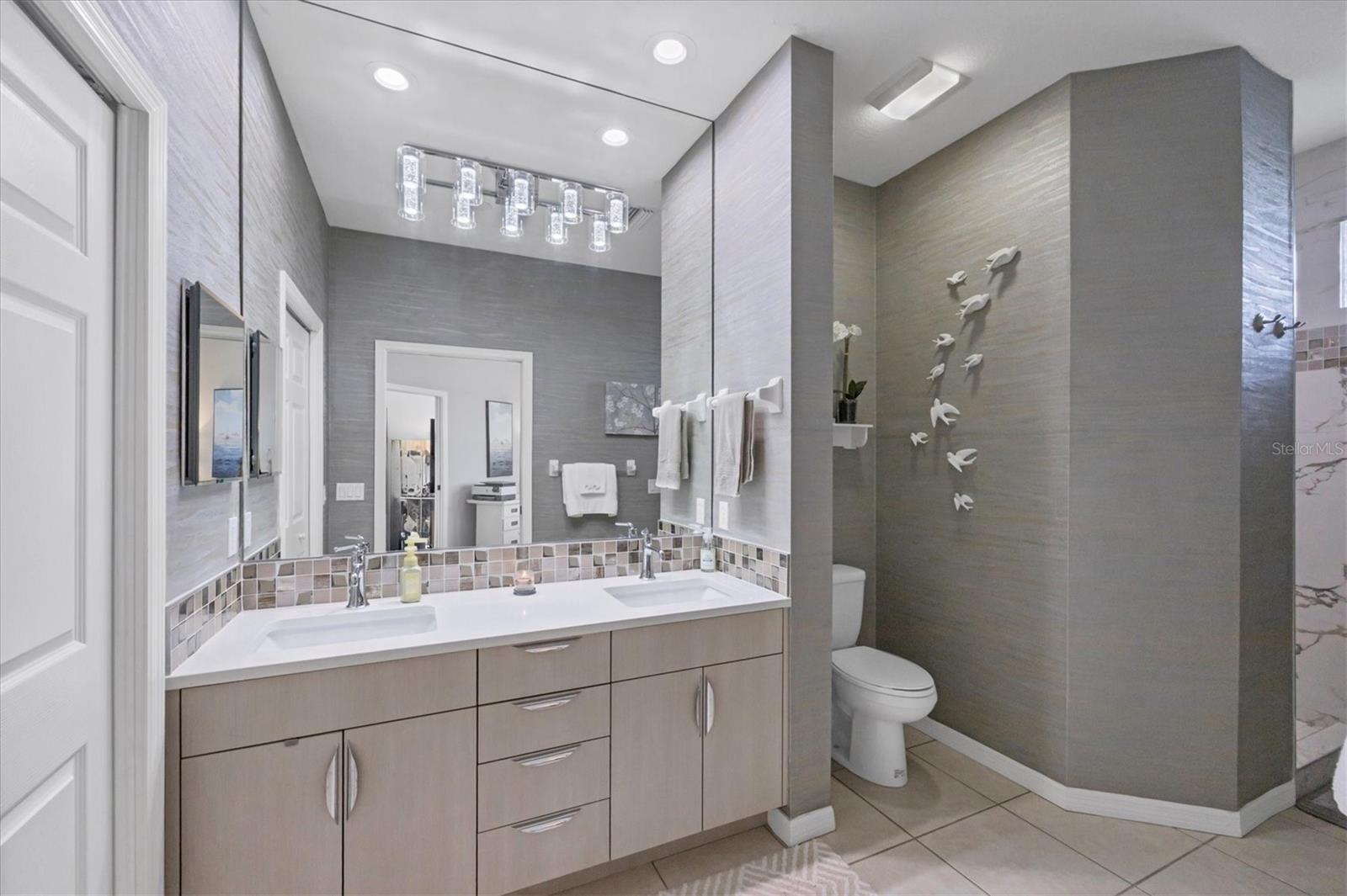 Image 17 of 42 For 119 Woodbridge Drive 203