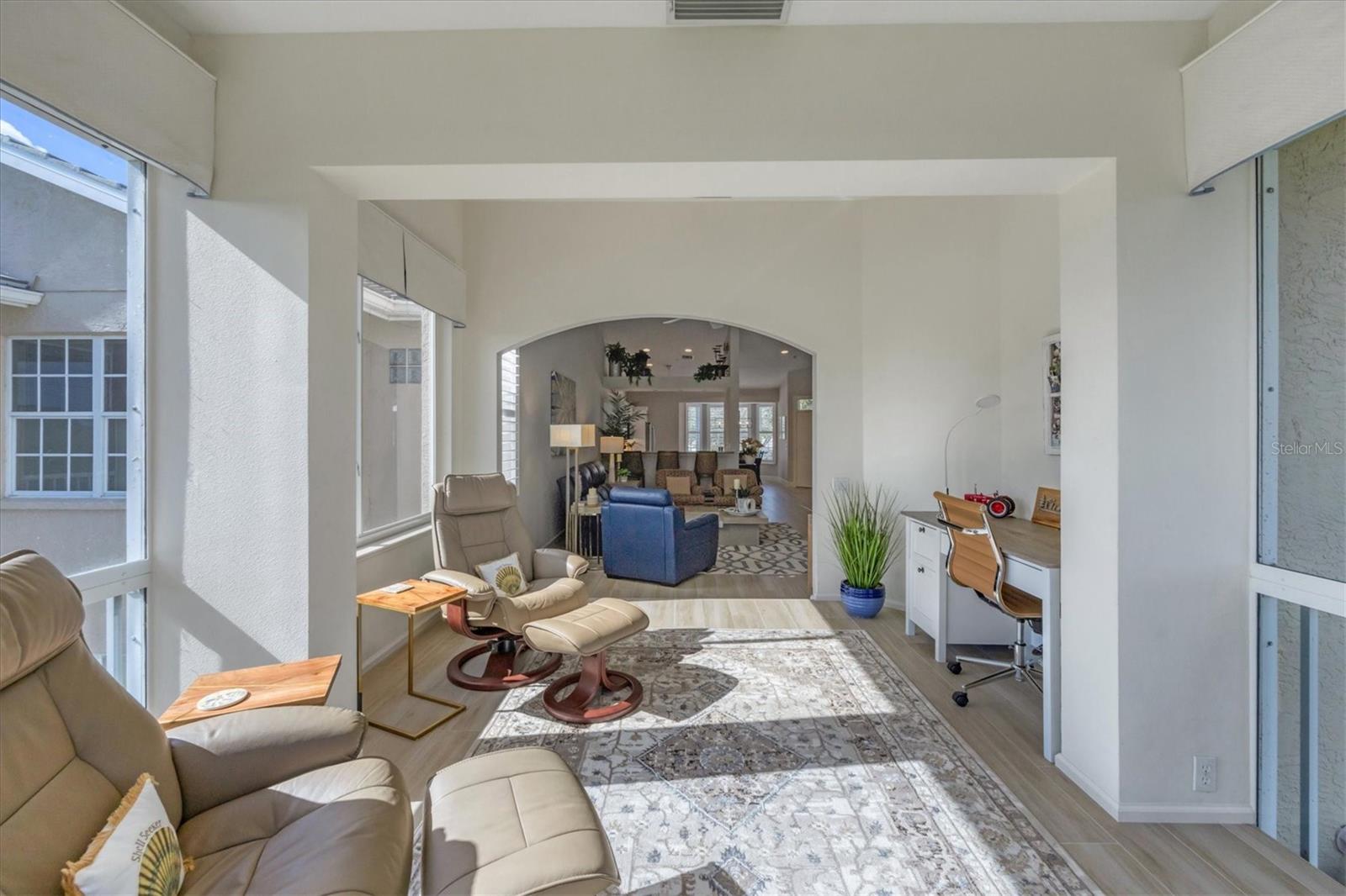 Image 7 of 42 For 119 Woodbridge Drive 203