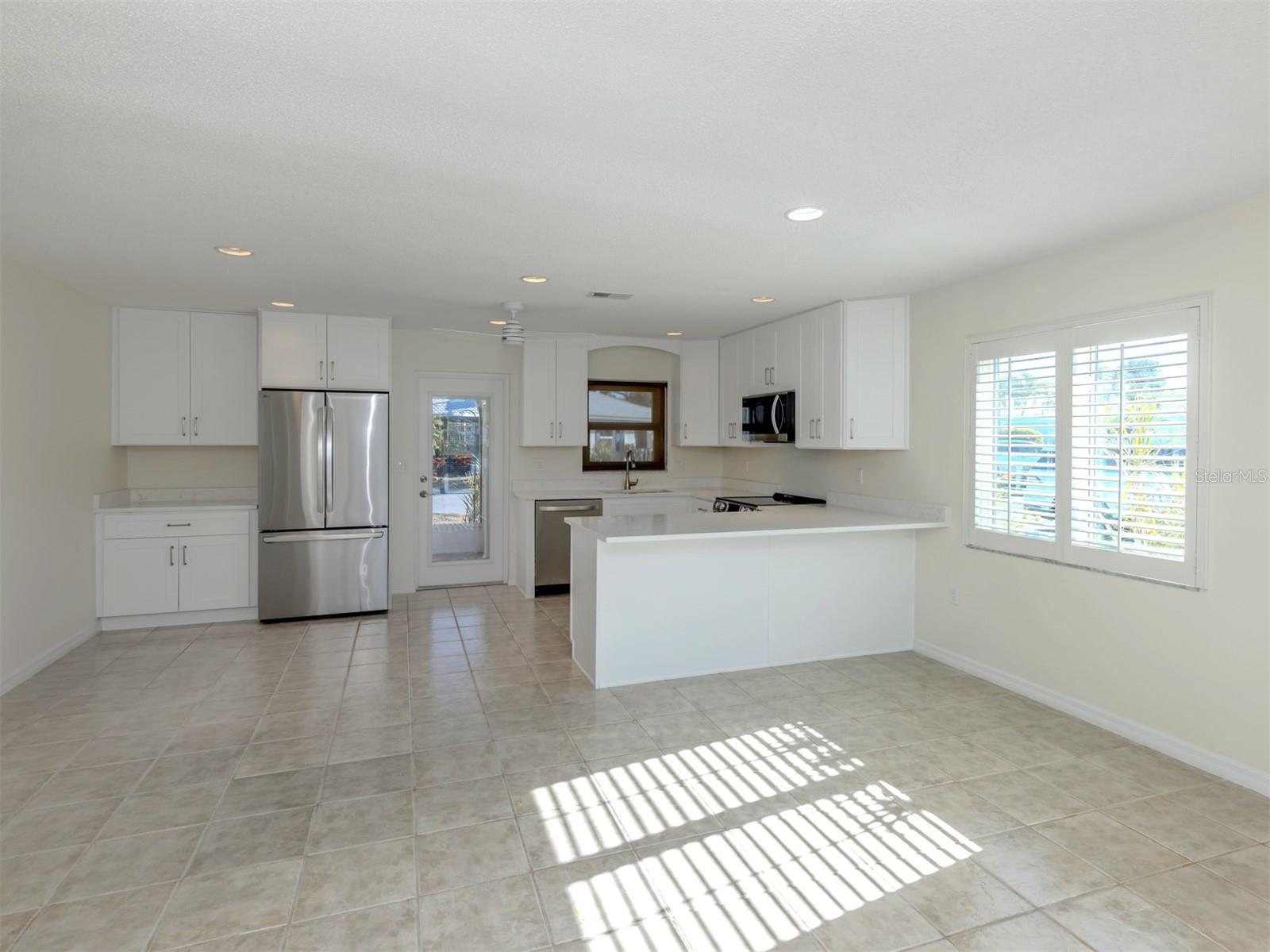 Image 13 of 86 For 611 Fair Winds Drive 611