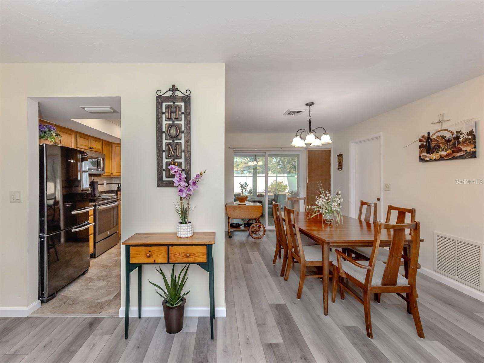 Image 11 of 60 For 1316 Poplar Avenue