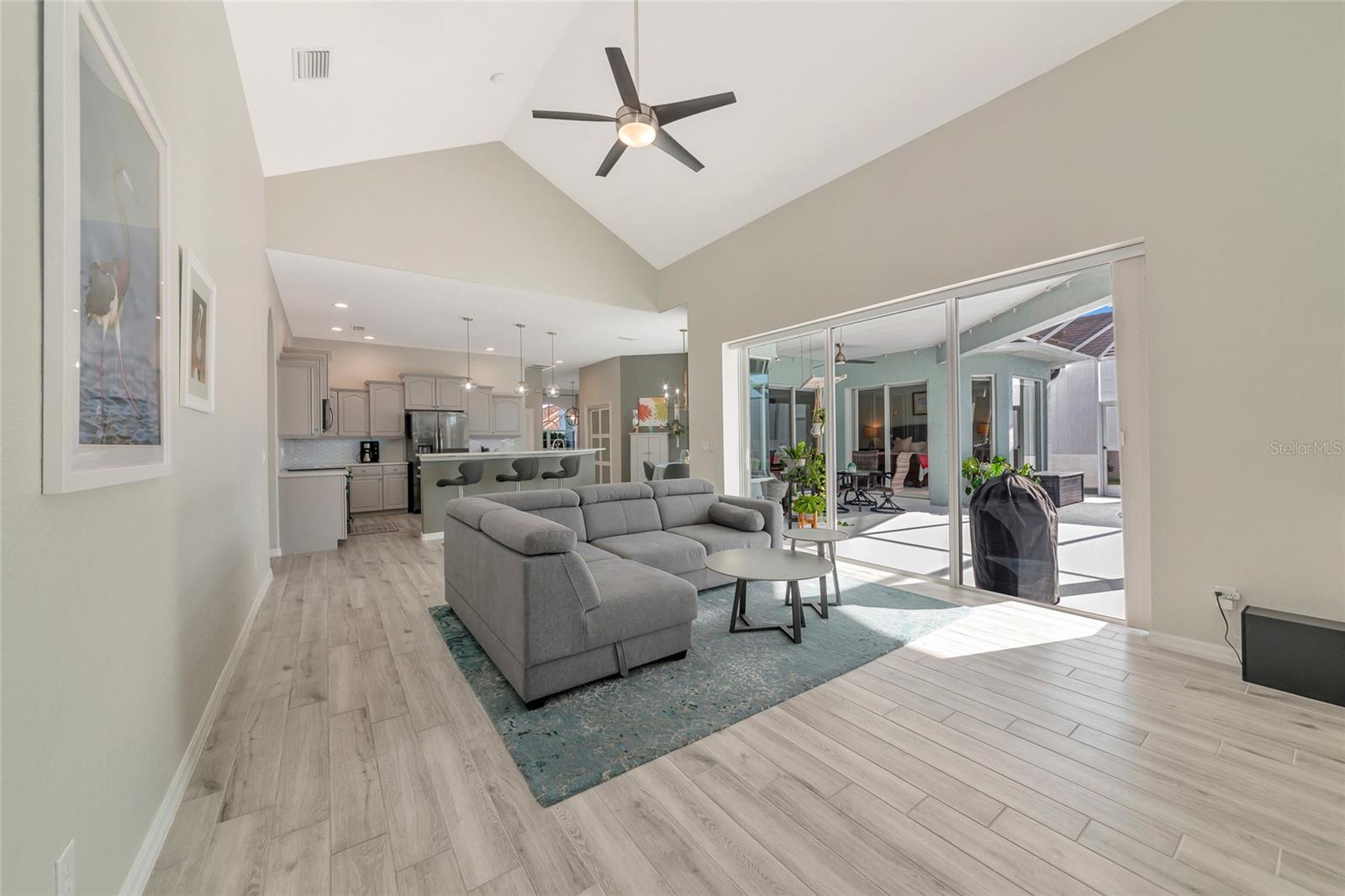 Image 12 of 56 For 1019 Scherer Way