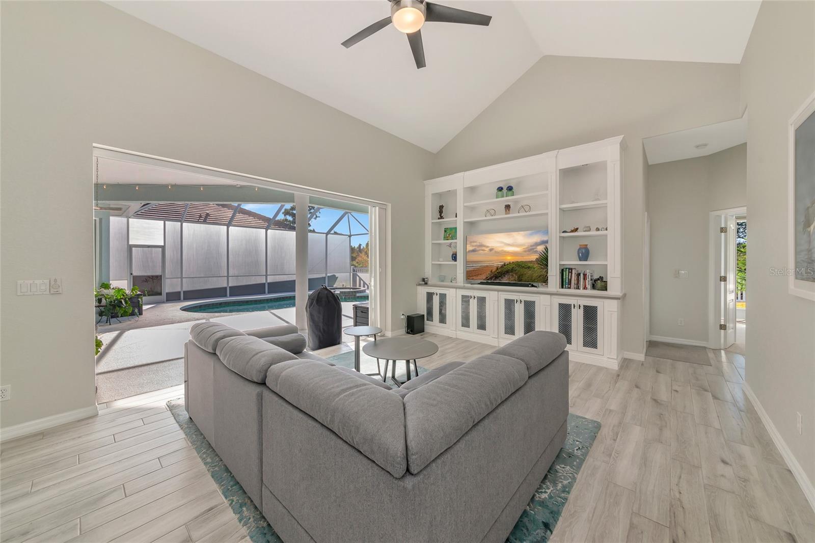 Image 13 of 56 For 1019 Scherer Way