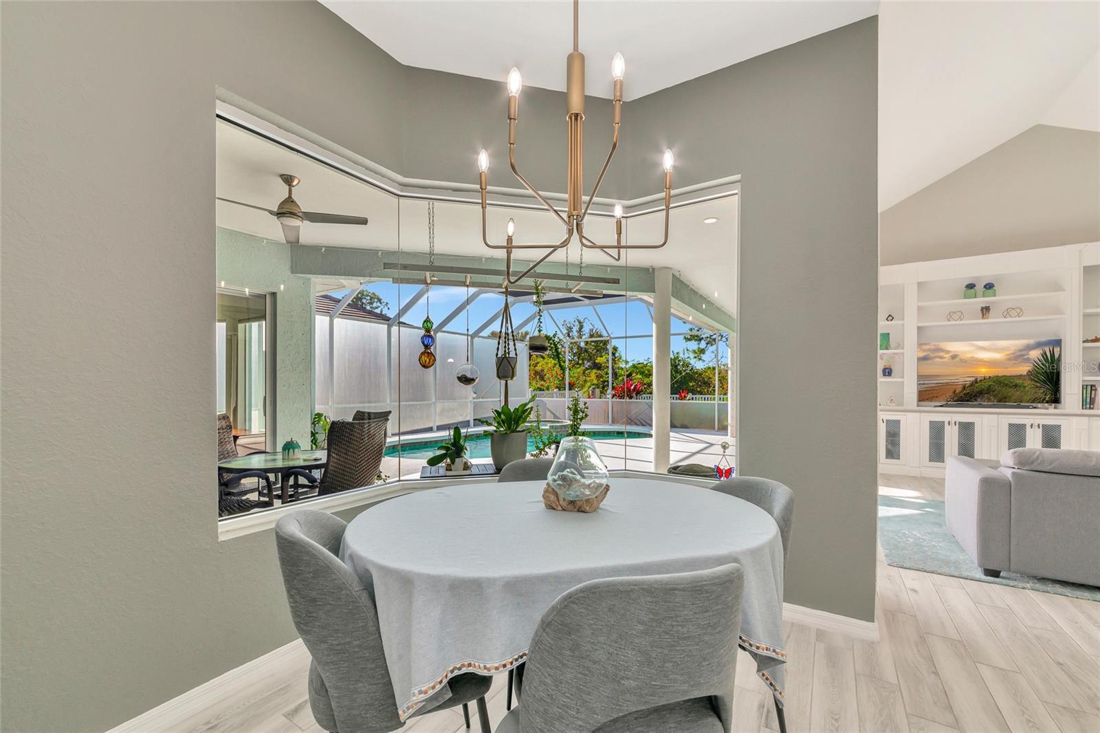 Image 19 of 56 For 1019 Scherer Way