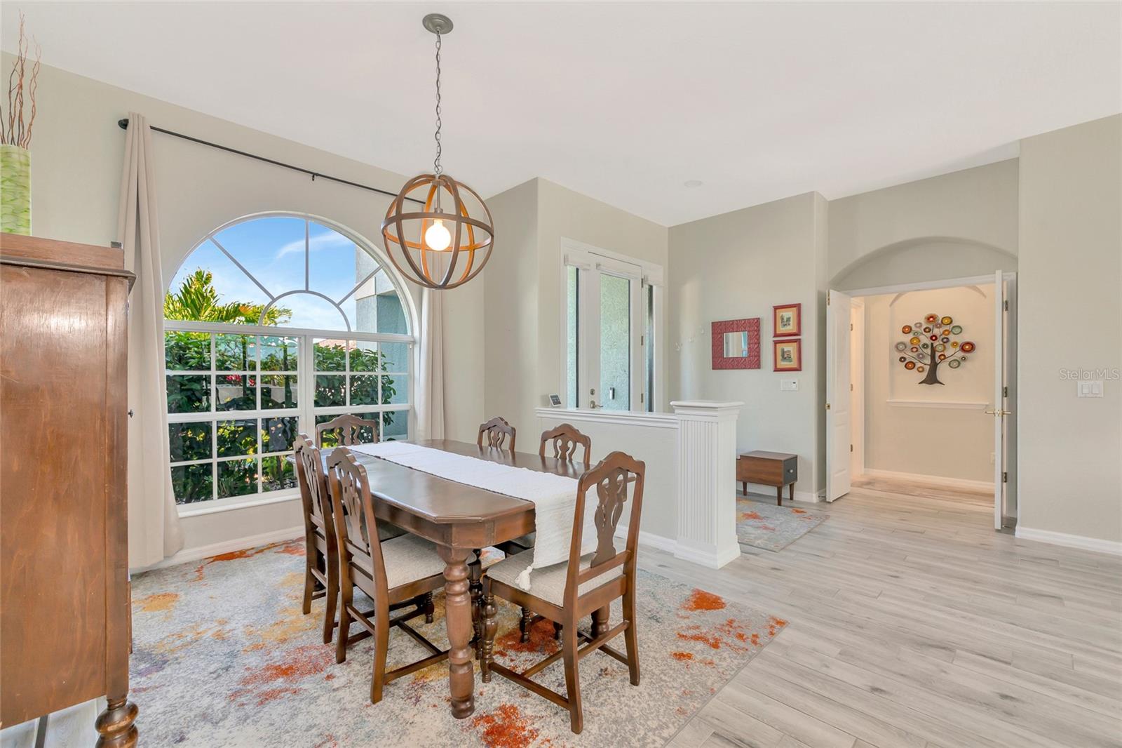 Image 20 of 56 For 1019 Scherer Way