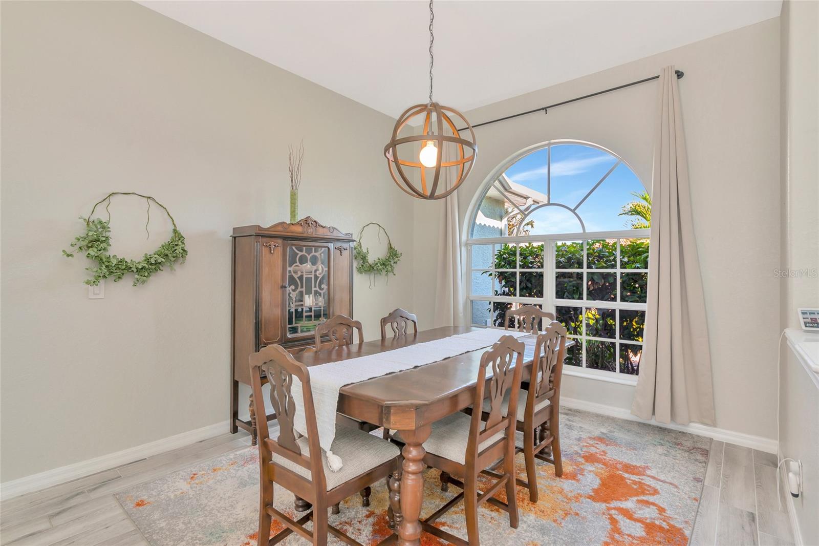 Image 21 of 56 For 1019 Scherer Way