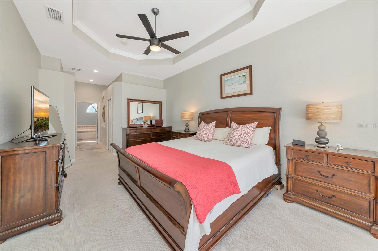 Image 25 of 56 For 1019 Scherer Way