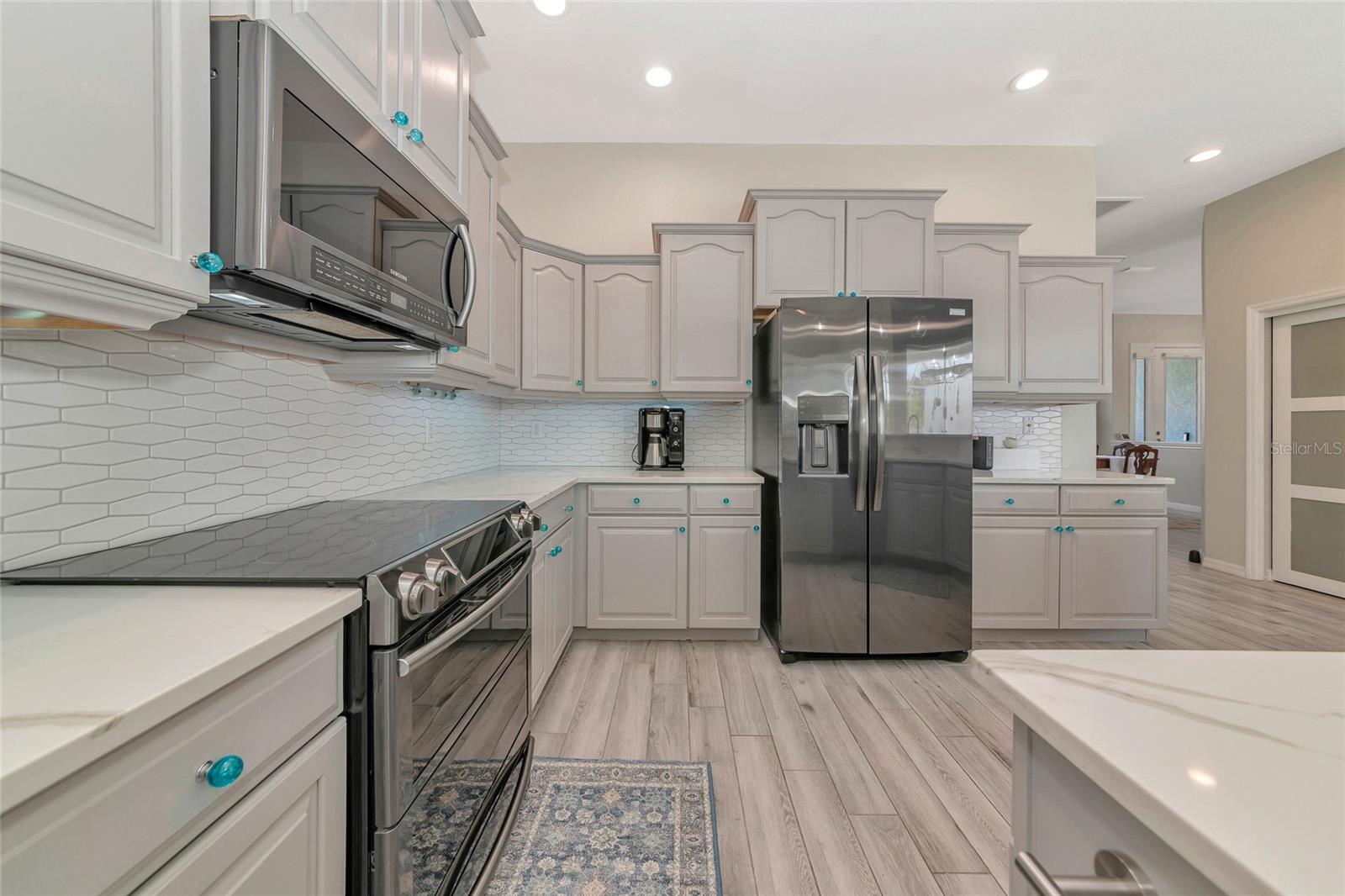 Image 5 of 56 For 1019 Scherer Way