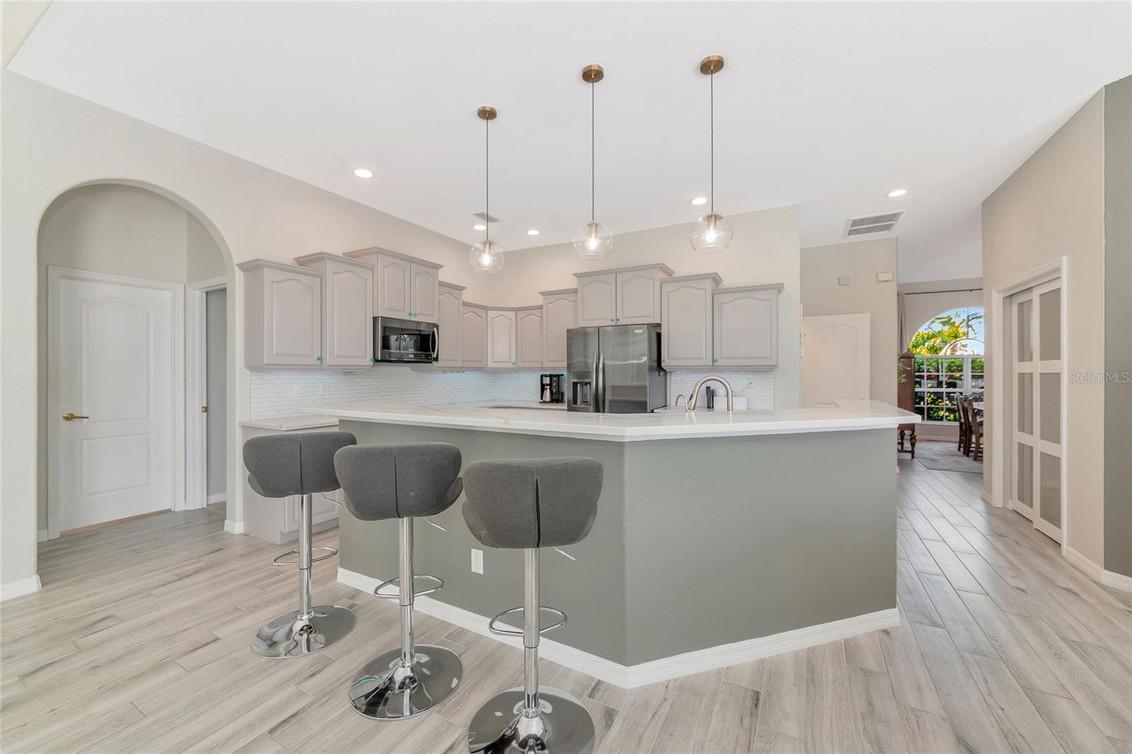 Image 6 of 56 For 1019 Scherer Way