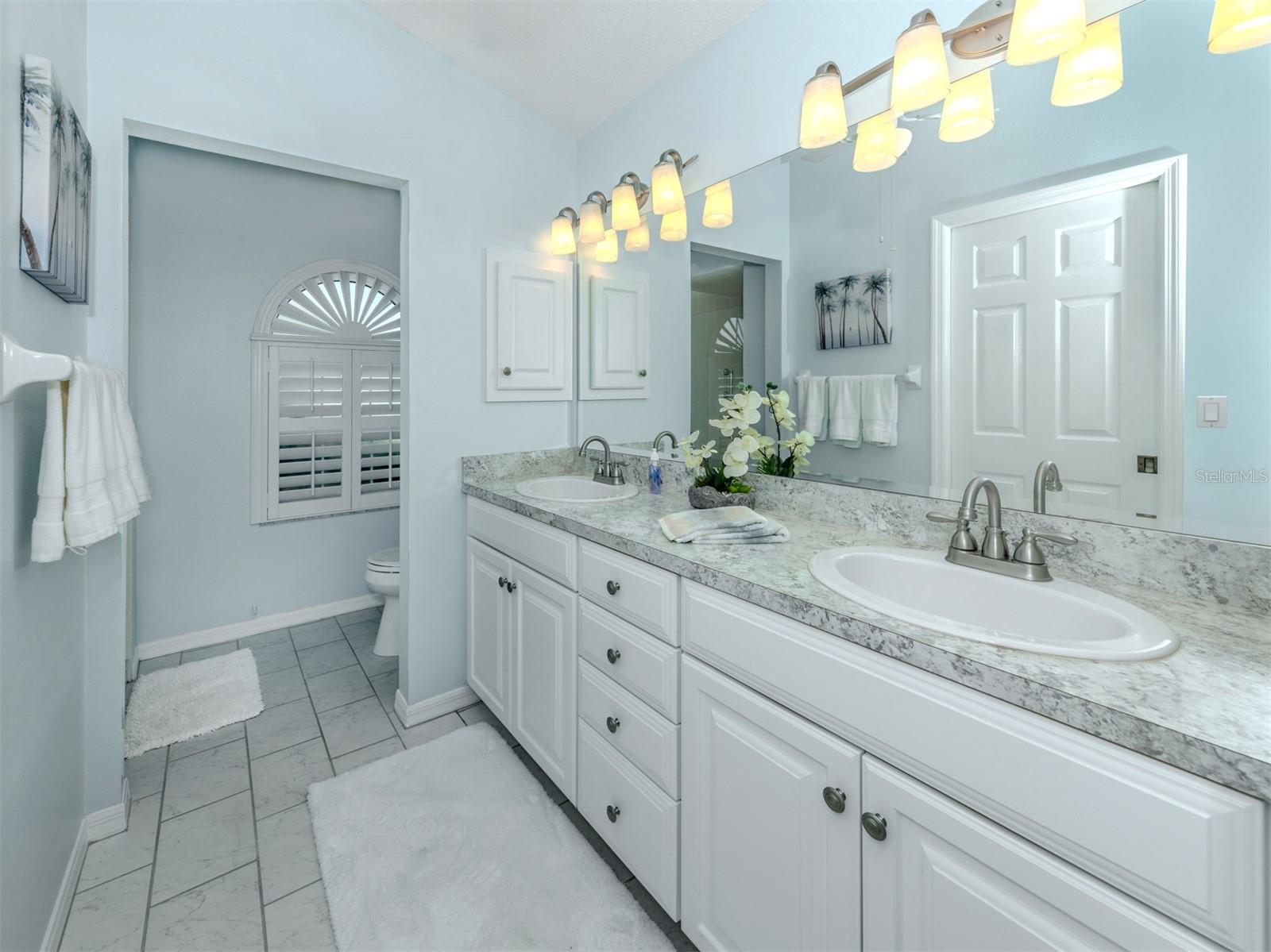 Image 19 of 54 For 1362 Capri Isles Boulevard 57