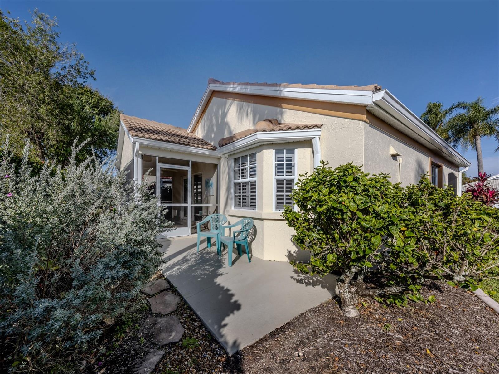 Image 3 of 54 For 1362 Capri Isles Boulevard 57