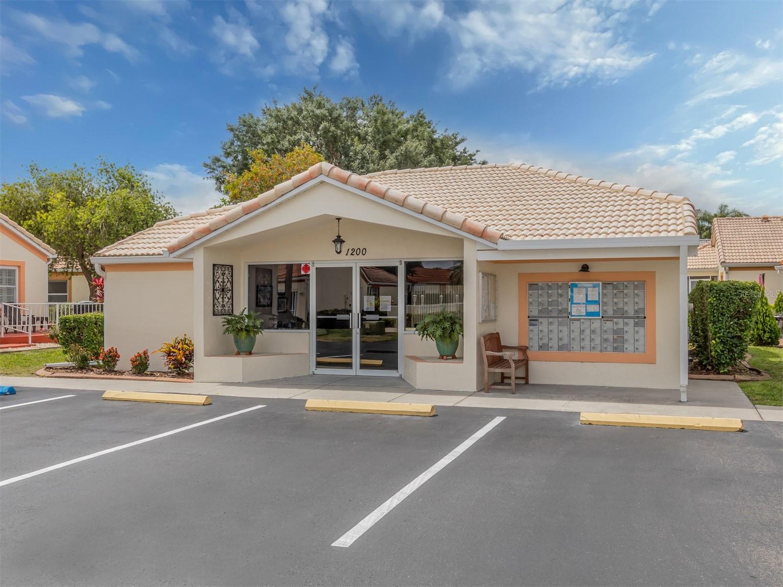 Image 31 of 54 For 1362 Capri Isles Boulevard 57