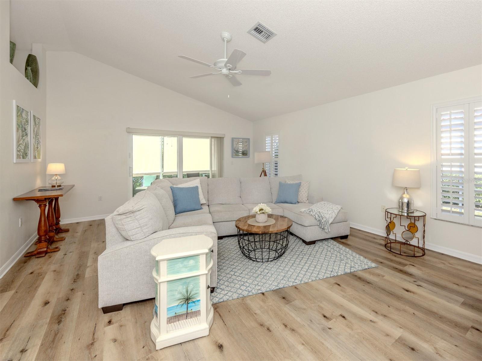 Image 6 of 54 For 1362 Capri Isles Boulevard 57