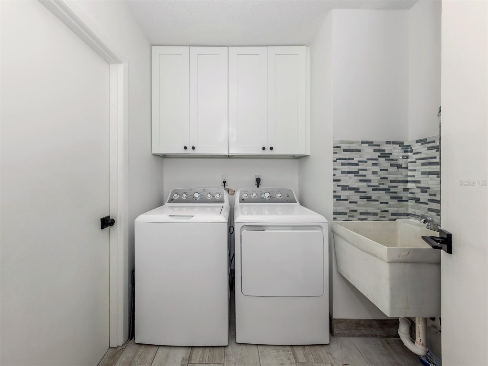 Image 35 of 91 For 1232 Pine Needle Road