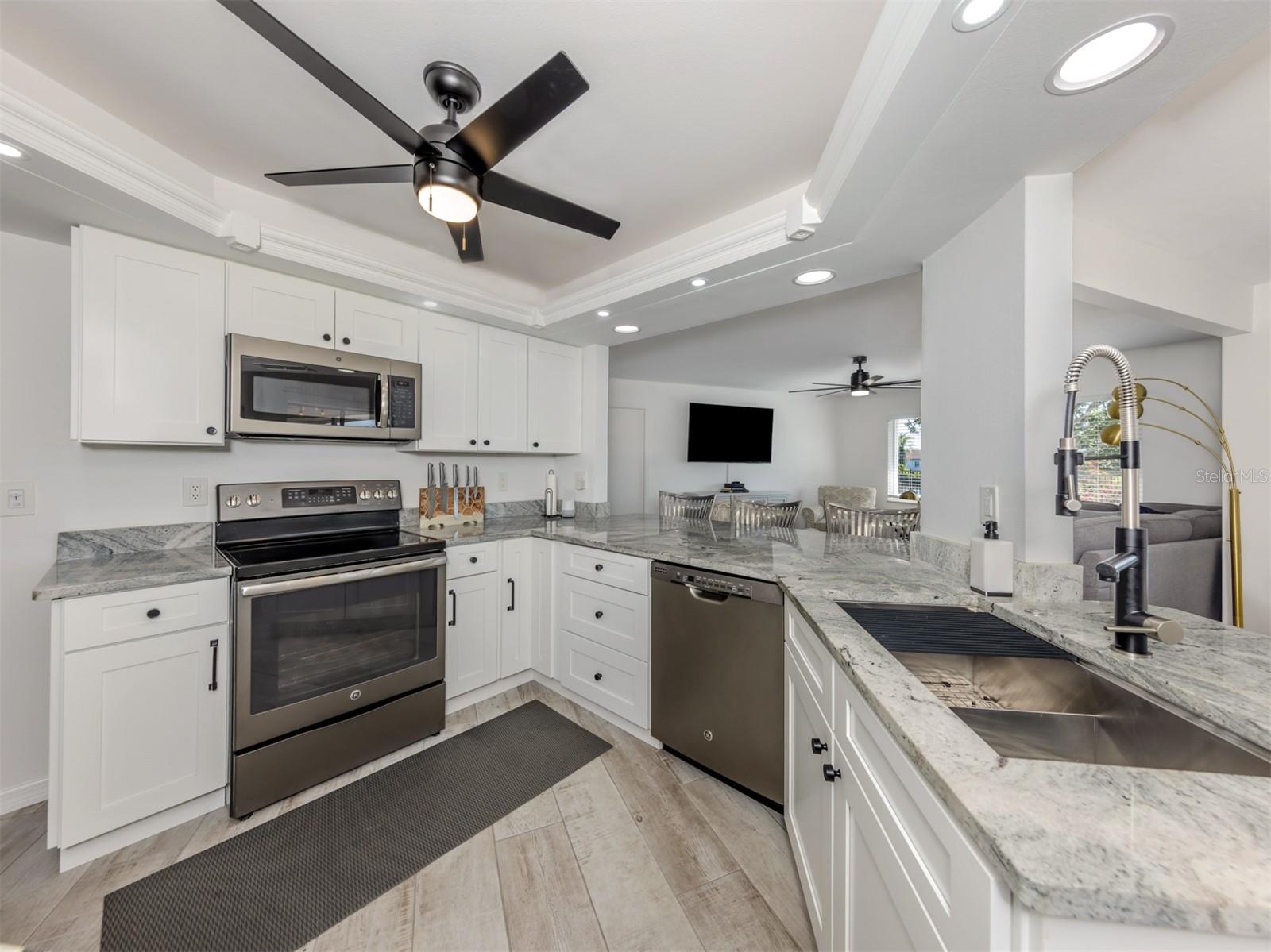 Image 5 of 91 For 1232 Pine Needle Road