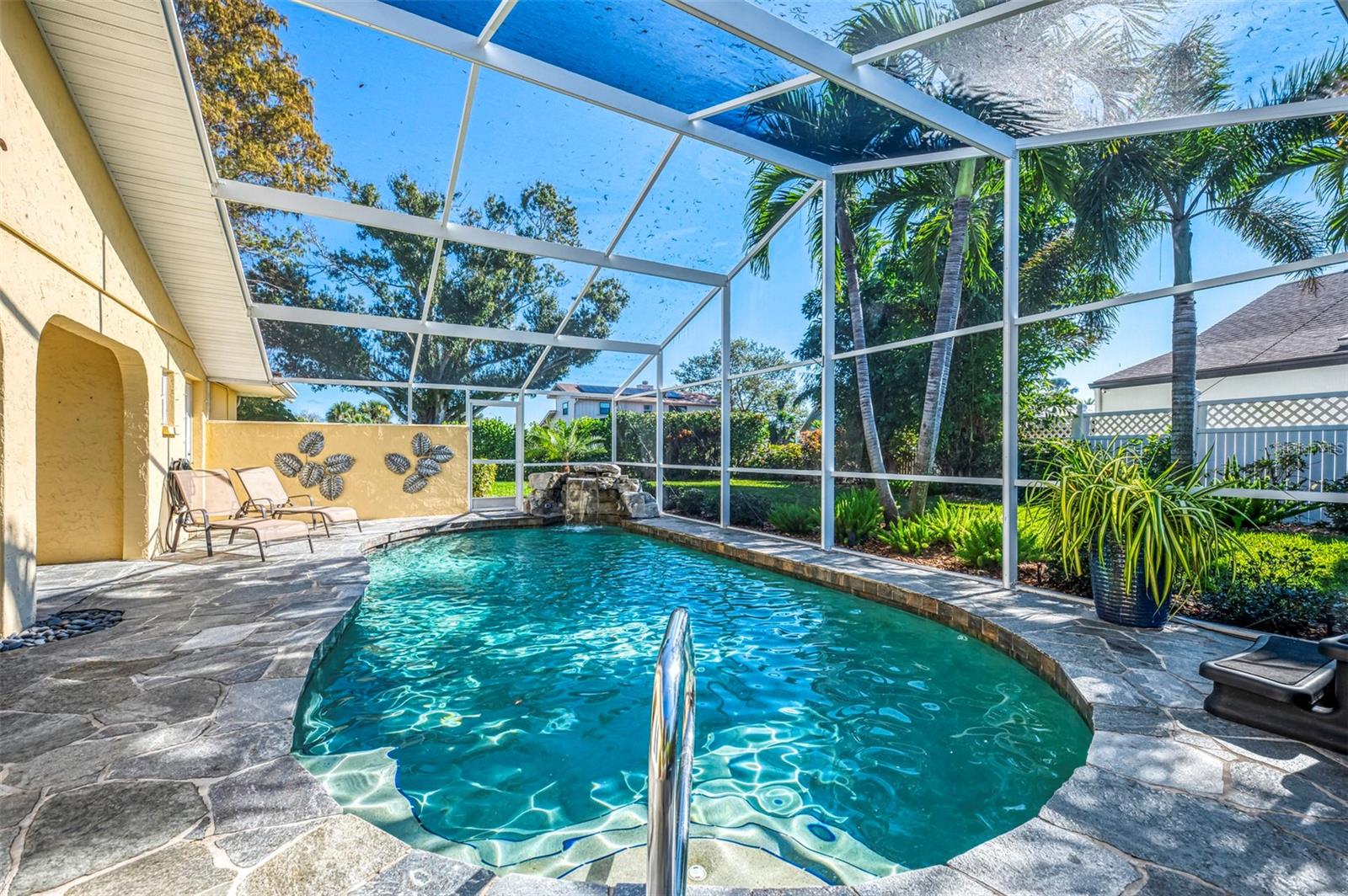 Image 32 of 49 For 1240 Paradise Way