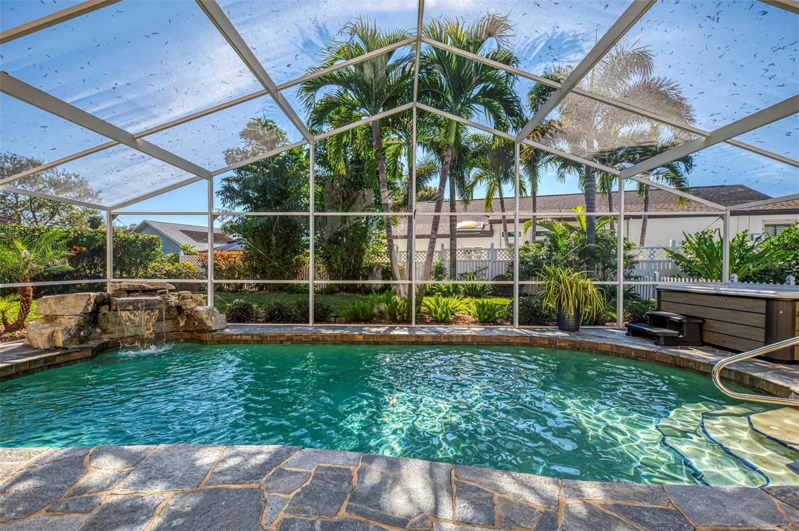 Image 34 of 49 For 1240 Paradise Way