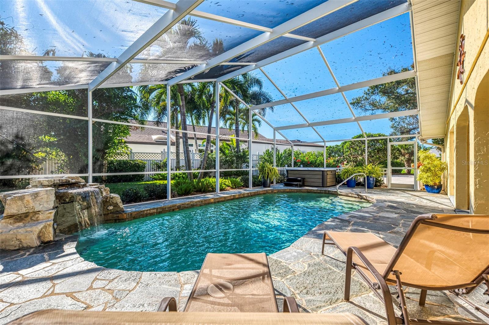 Image 35 of 49 For 1240 Paradise Way