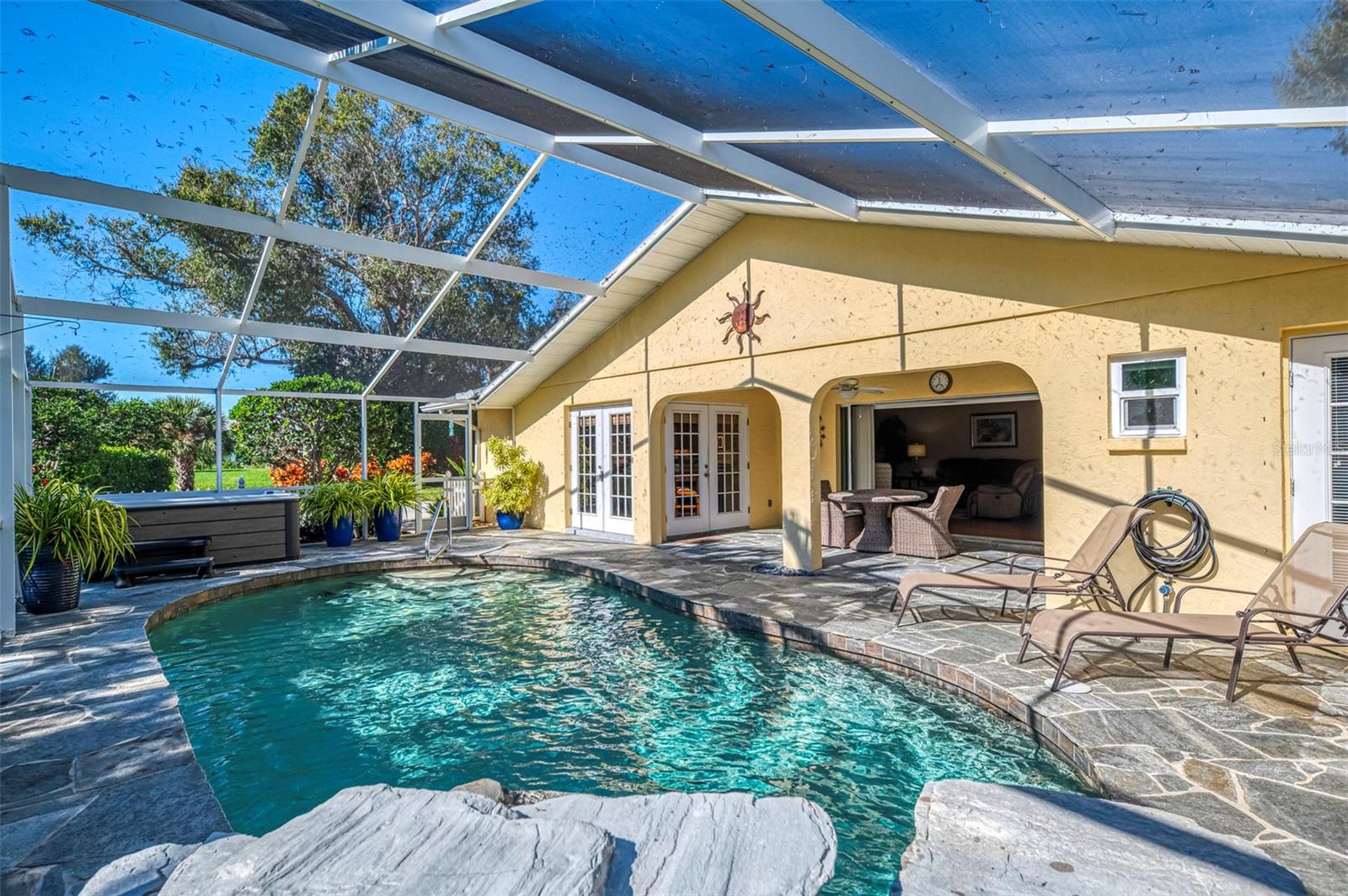 Image 36 of 49 For 1240 Paradise Way