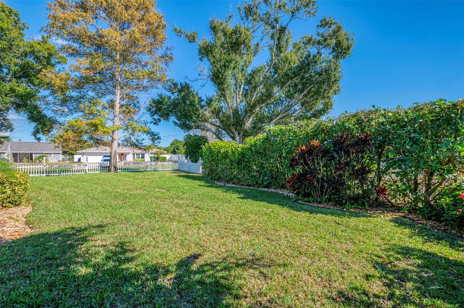 Image 39 of 49 For 1240 Paradise Way