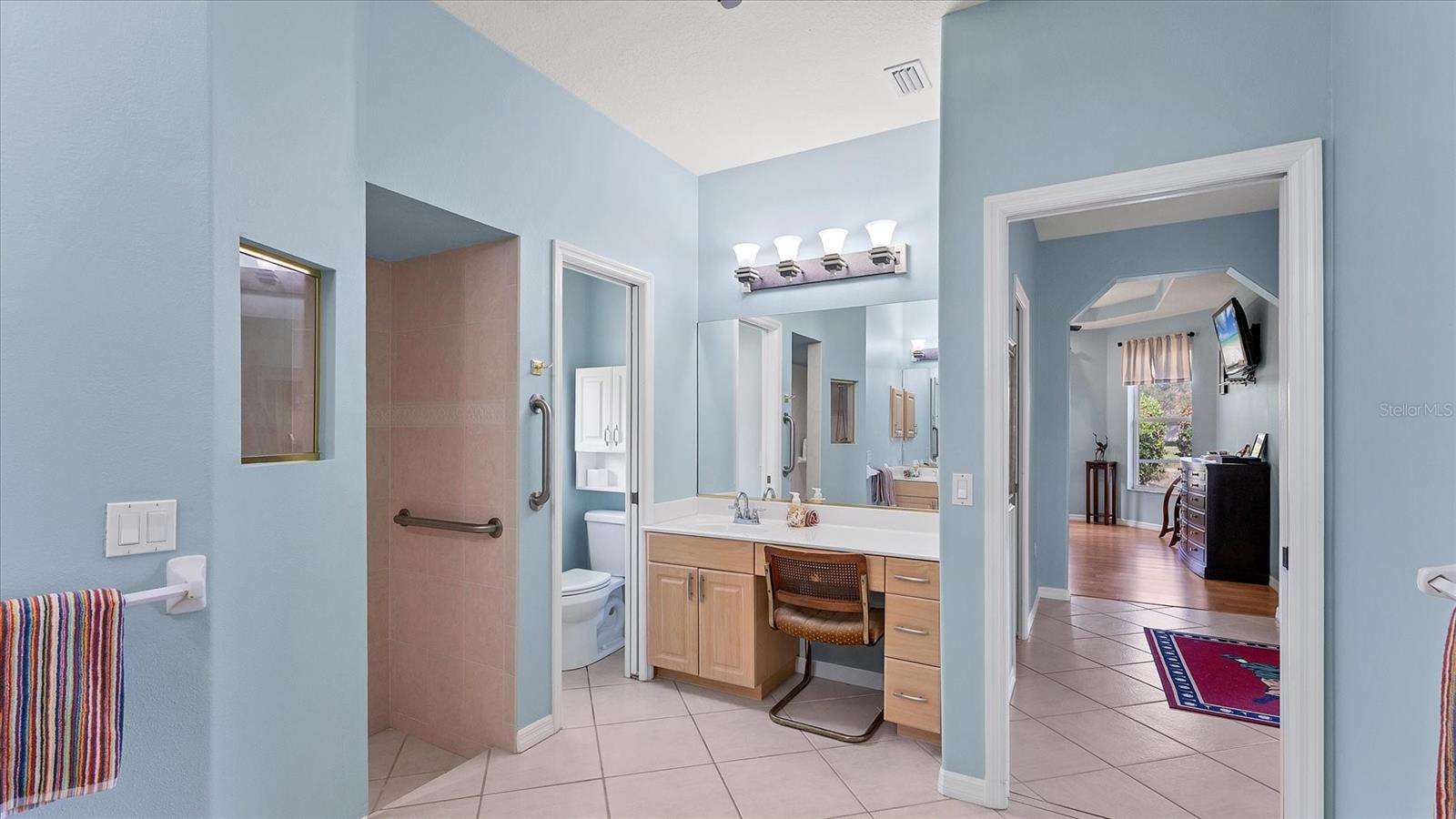 Image 23 of 75 For 3951 Whispering Oaks Drive