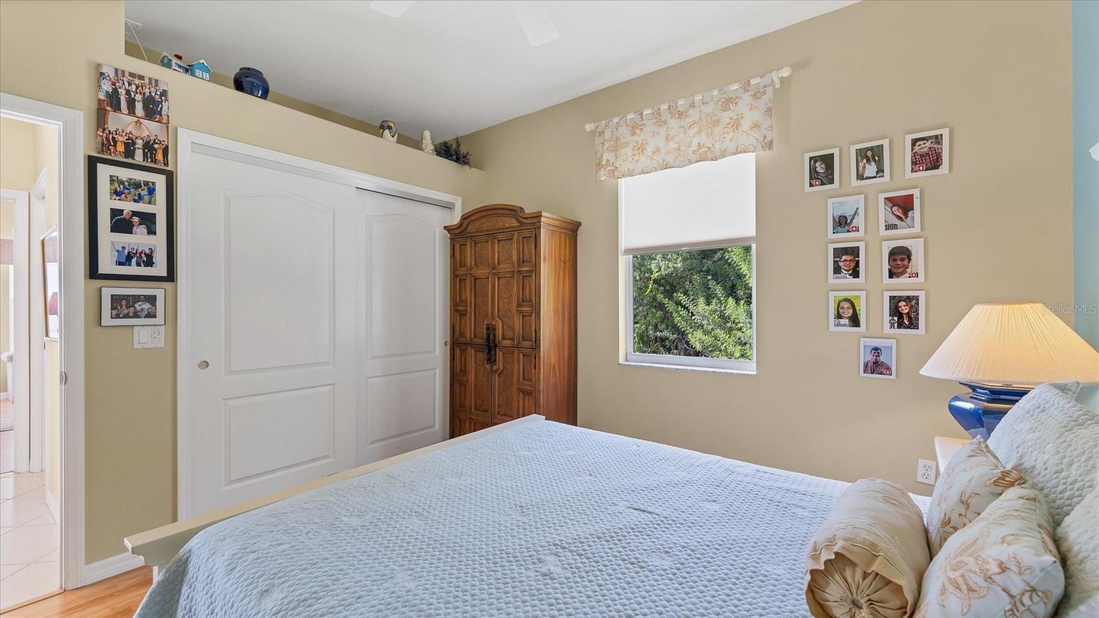 Image 29 of 75 For 3951 Whispering Oaks Drive