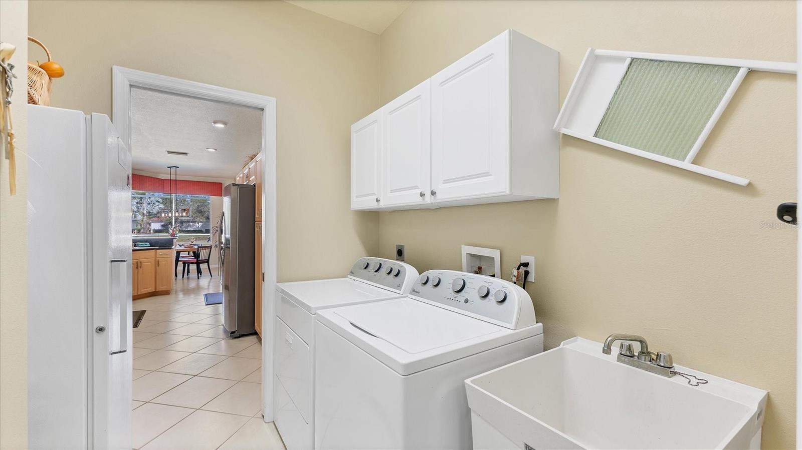 Image 33 of 75 For 3951 Whispering Oaks Drive