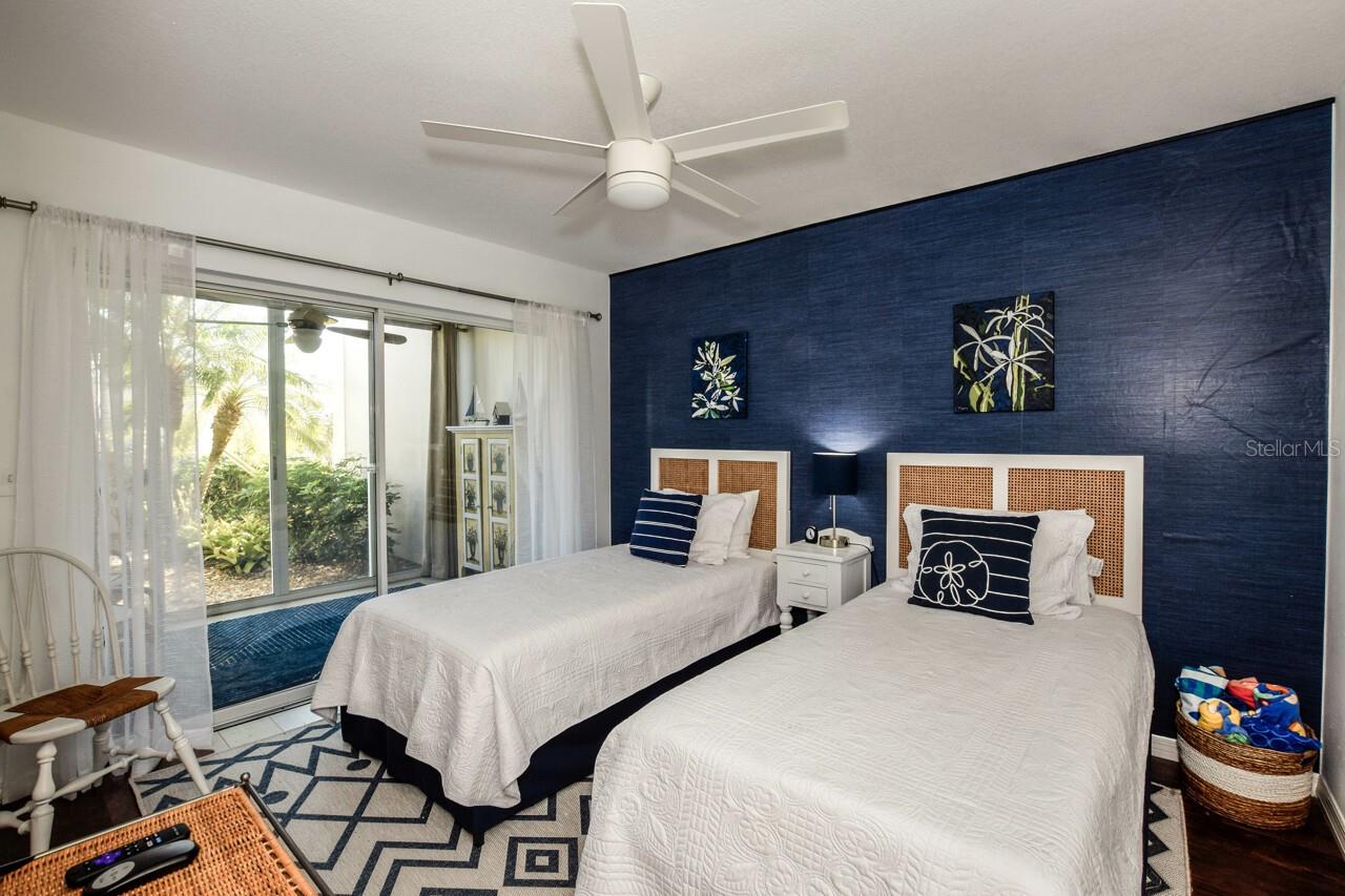 Image 25 of 52 For 427 Cerromar Lane 356