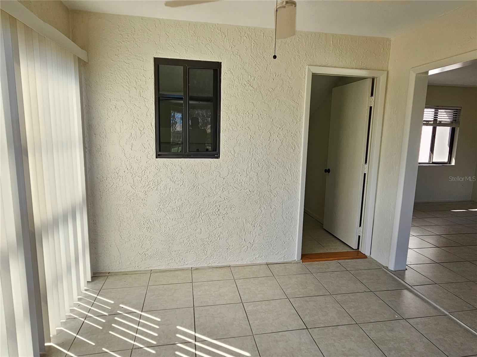 Image 14 of 42 For 812 Capri Isles Boulevard 225