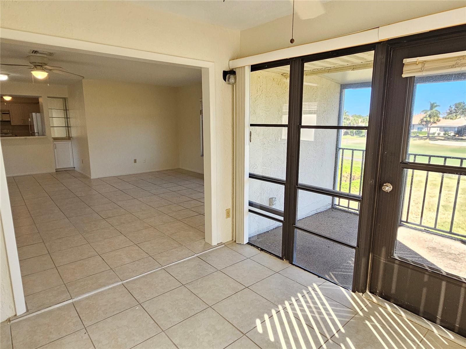 Image 18 of 42 For 812 Capri Isles Boulevard 225