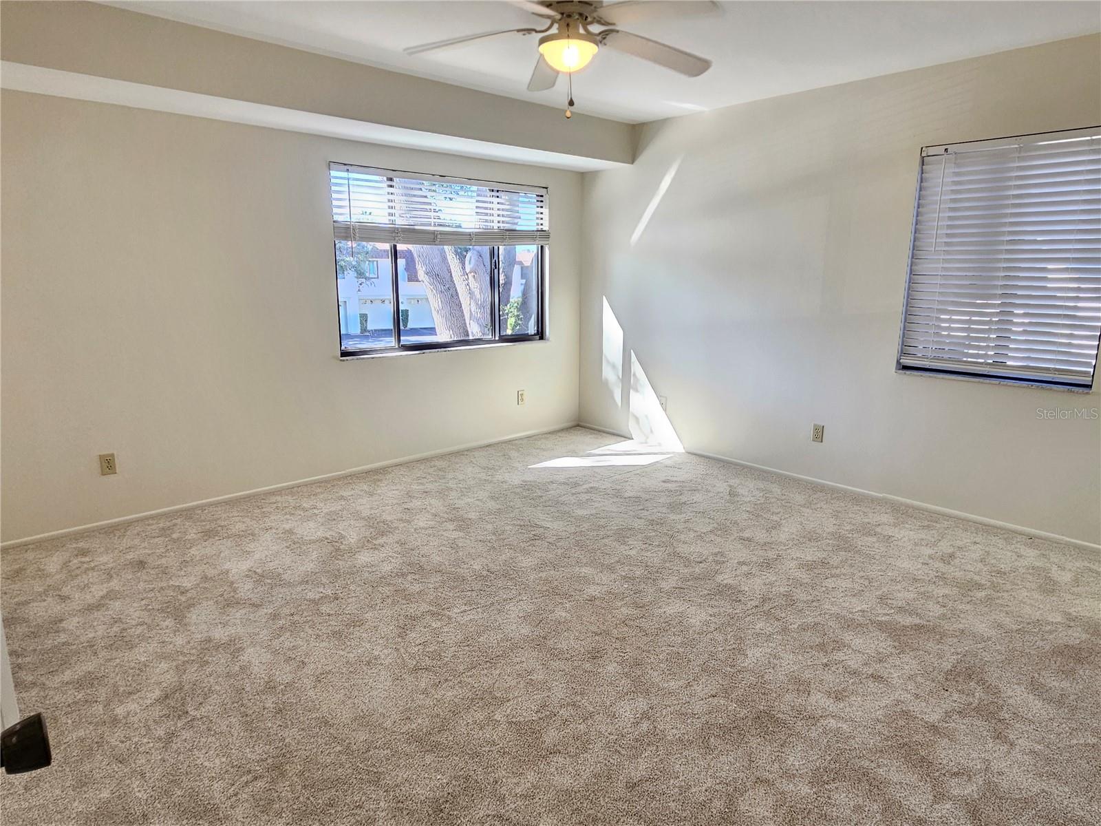 Image 25 of 42 For 812 Capri Isles Boulevard 225