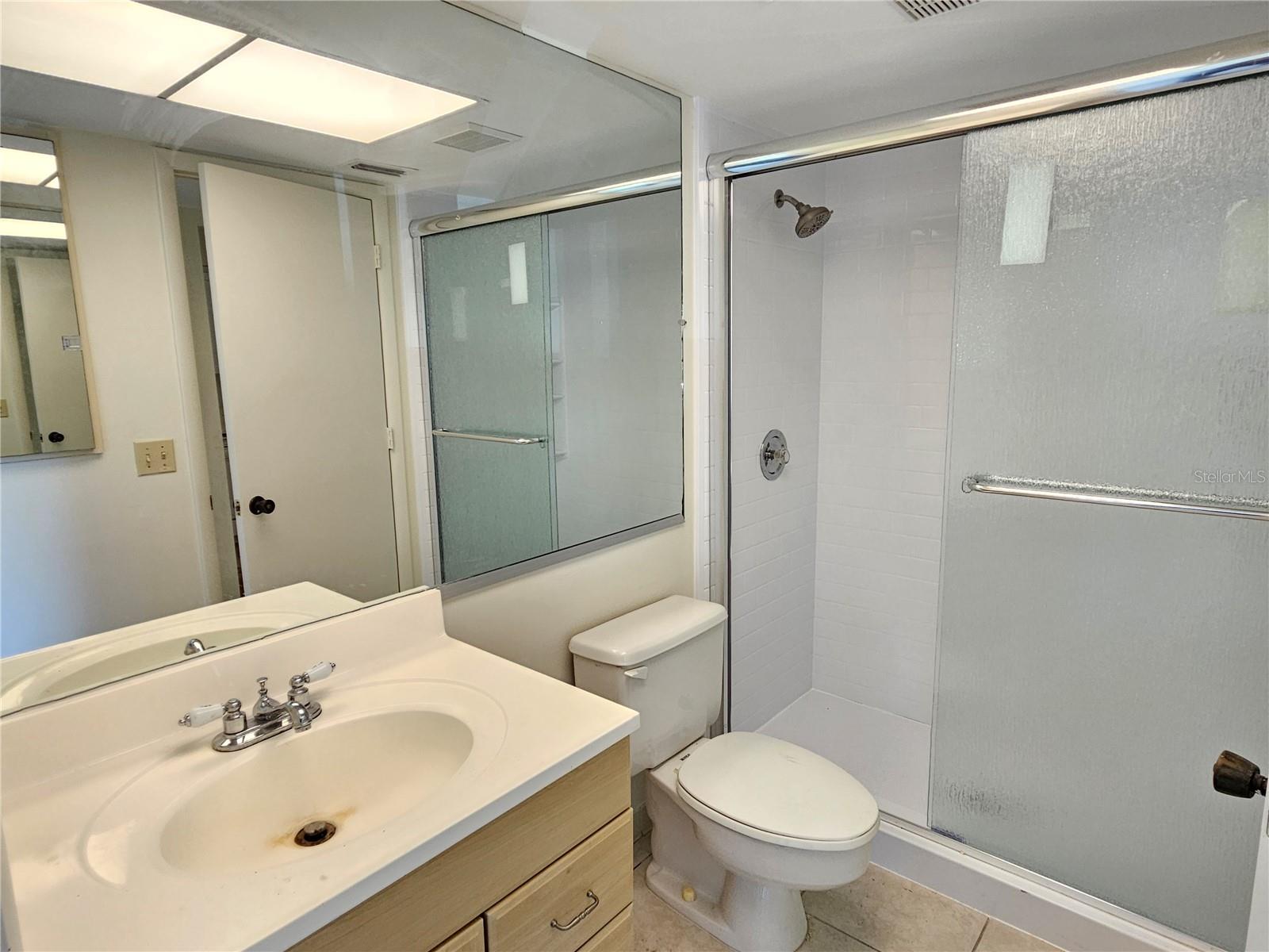 Image 32 of 42 For 812 Capri Isles Boulevard 225