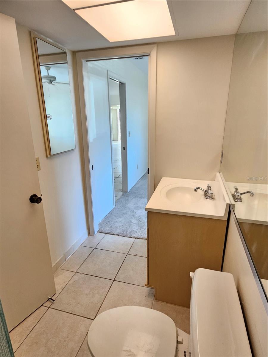 Image 33 of 42 For 812 Capri Isles Boulevard 225