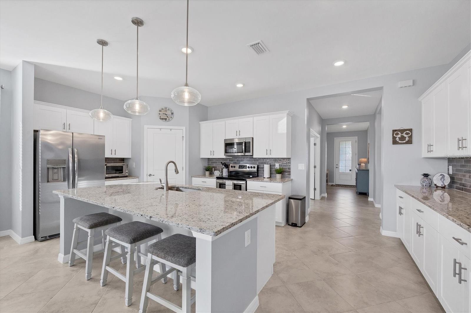 Image 12 of 44 For 2064 Gardenia Avenue