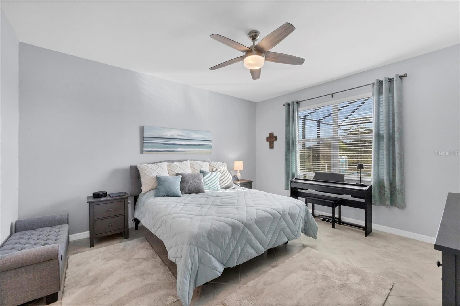 Image 18 of 44 For 2064 Gardenia Avenue