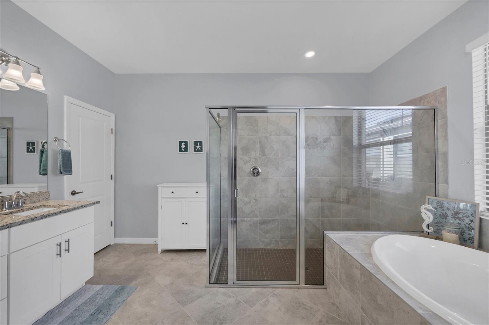 Image 23 of 44 For 2064 Gardenia Avenue