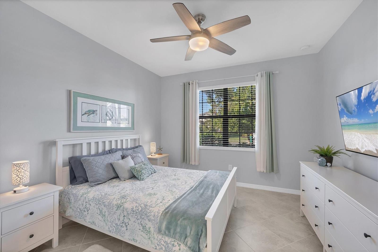 Image 24 of 44 For 2064 Gardenia Avenue